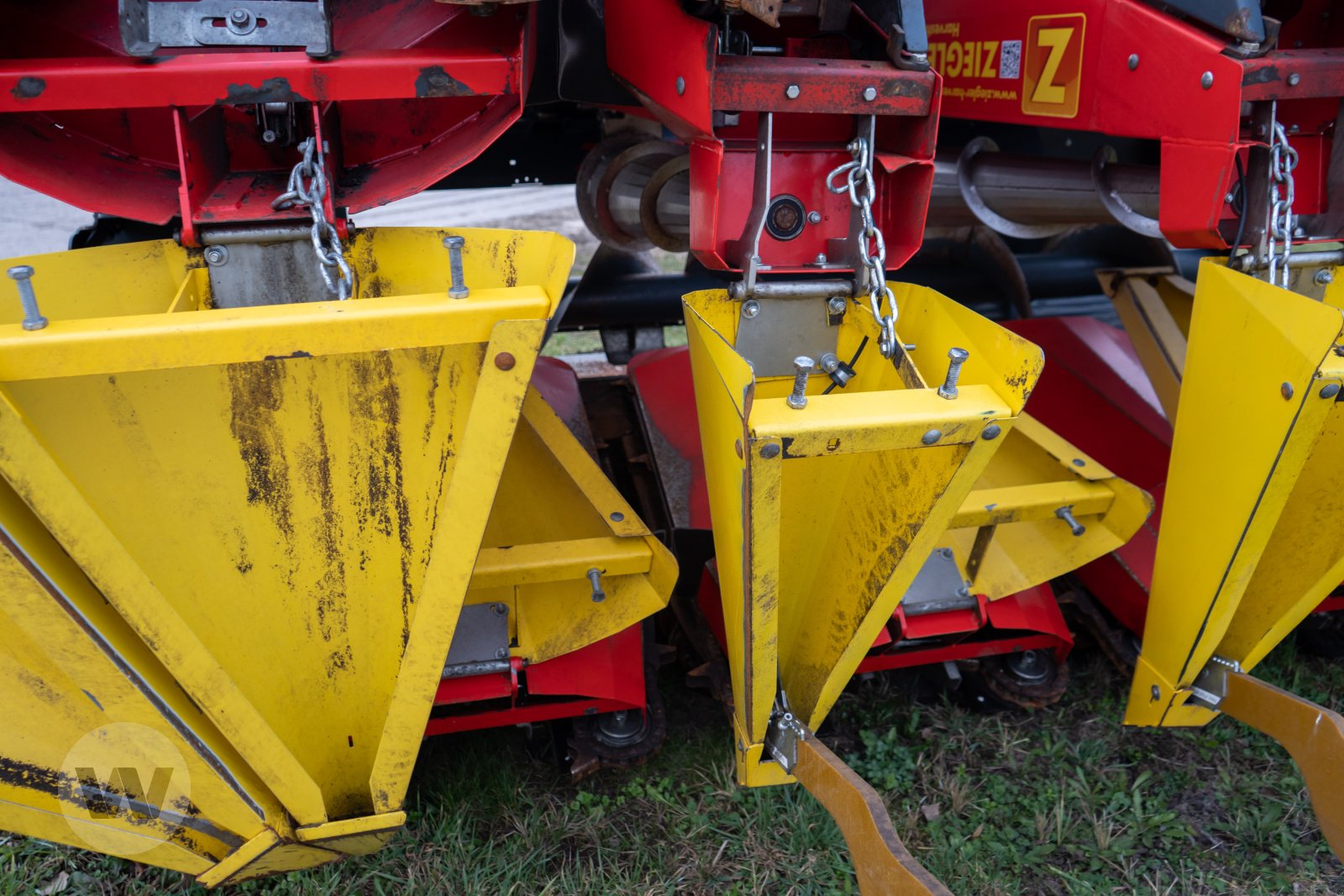 Maisgebiß van het type Ziegler CORNCHAMPION 8/75 GE, Neumaschine in Dedelow (Foto 4)