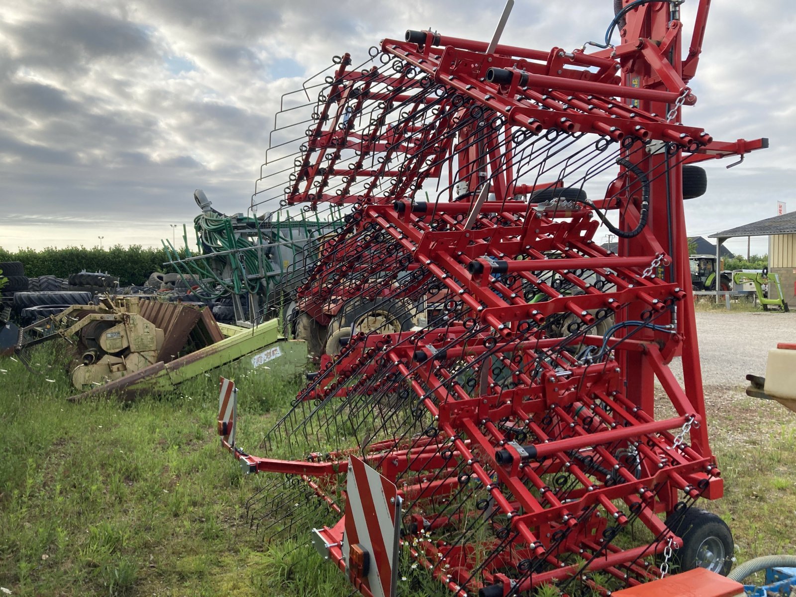 Maishackgerät typu Hatzenbichler HOUE ROTATIVE 6 M, Gebrauchtmaschine w ST CLEMENT DE LA PLACE (Zdjęcie 3)