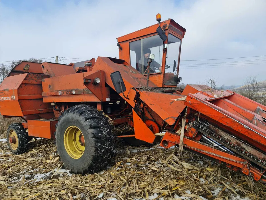 Maispflückvorsatz typu BOURGOIN GX 400, Gebrauchtmaschine w Hradec Kralove (Zdjęcie 2)