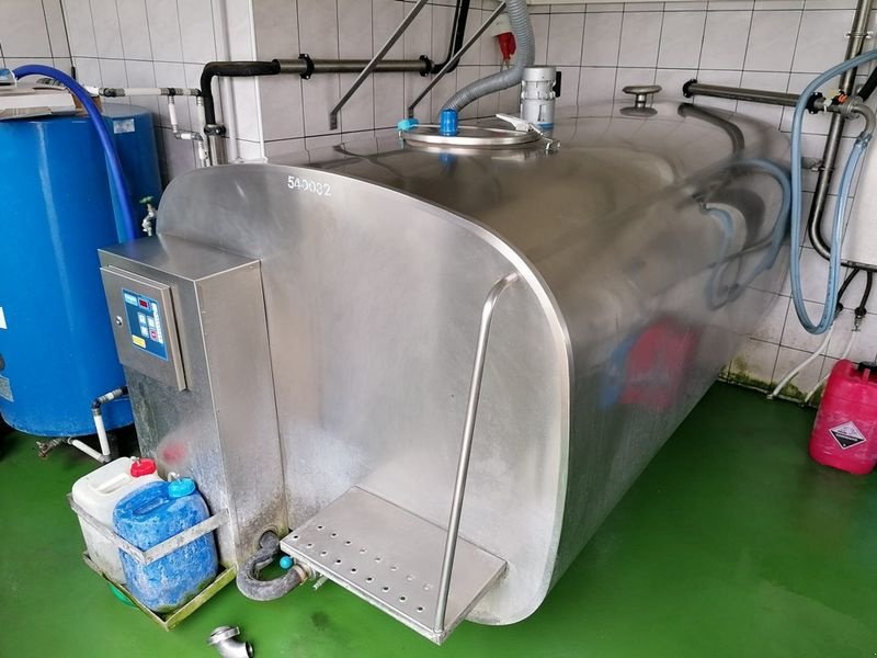 Milchtank des Typs Etscheid KT 2700 AWE Milchkühltank, Gebrauchtmaschine in St. Marienkirchen (Bild 1)