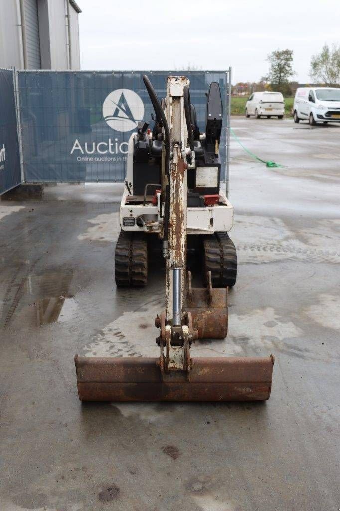 Minibagger du type Bobcat 220, Gebrauchtmaschine en Antwerpen (Photo 9)