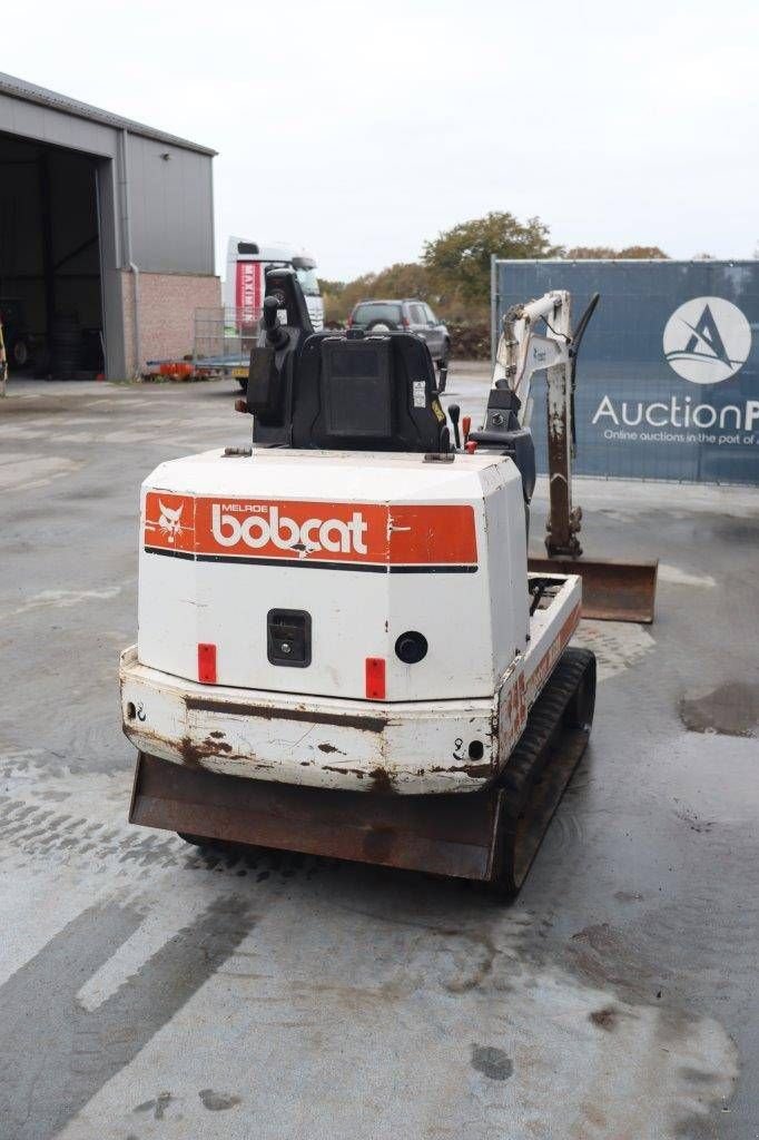 Minibagger du type Bobcat 220, Gebrauchtmaschine en Antwerpen (Photo 7)