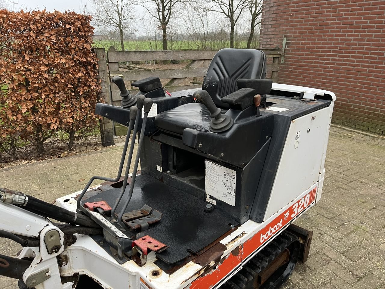 Minibagger del tipo Bobcat 320, Gebrauchtmaschine In Buggenum (Immagine 5)