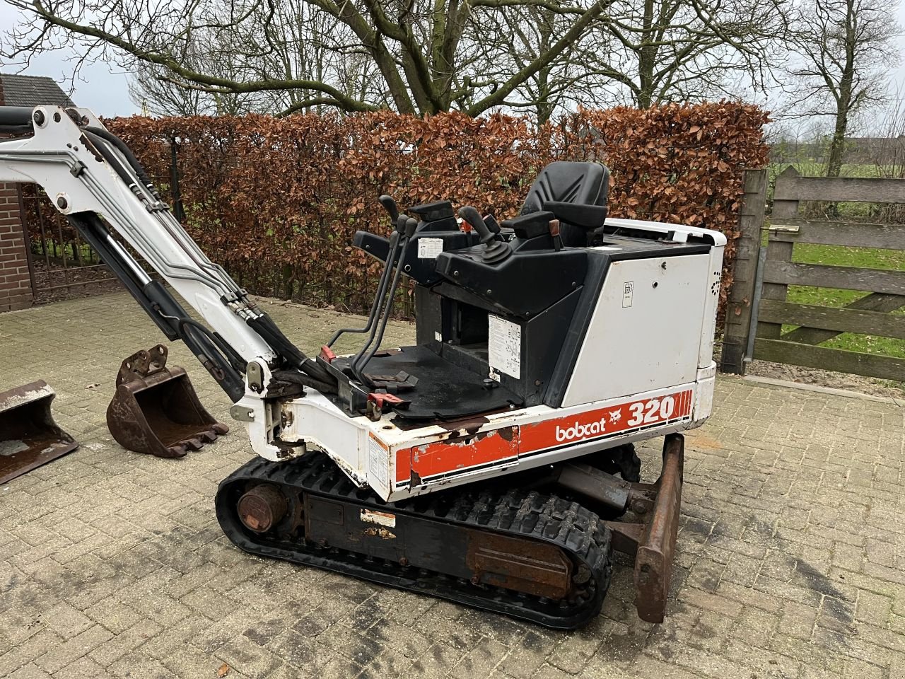 Minibagger del tipo Bobcat 320, Gebrauchtmaschine In Buggenum (Immagine 11)