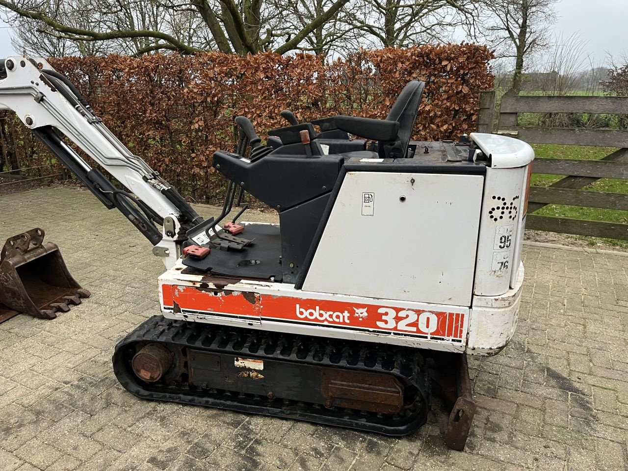 Minibagger del tipo Bobcat 320, Gebrauchtmaschine In Buggenum (Immagine 8)