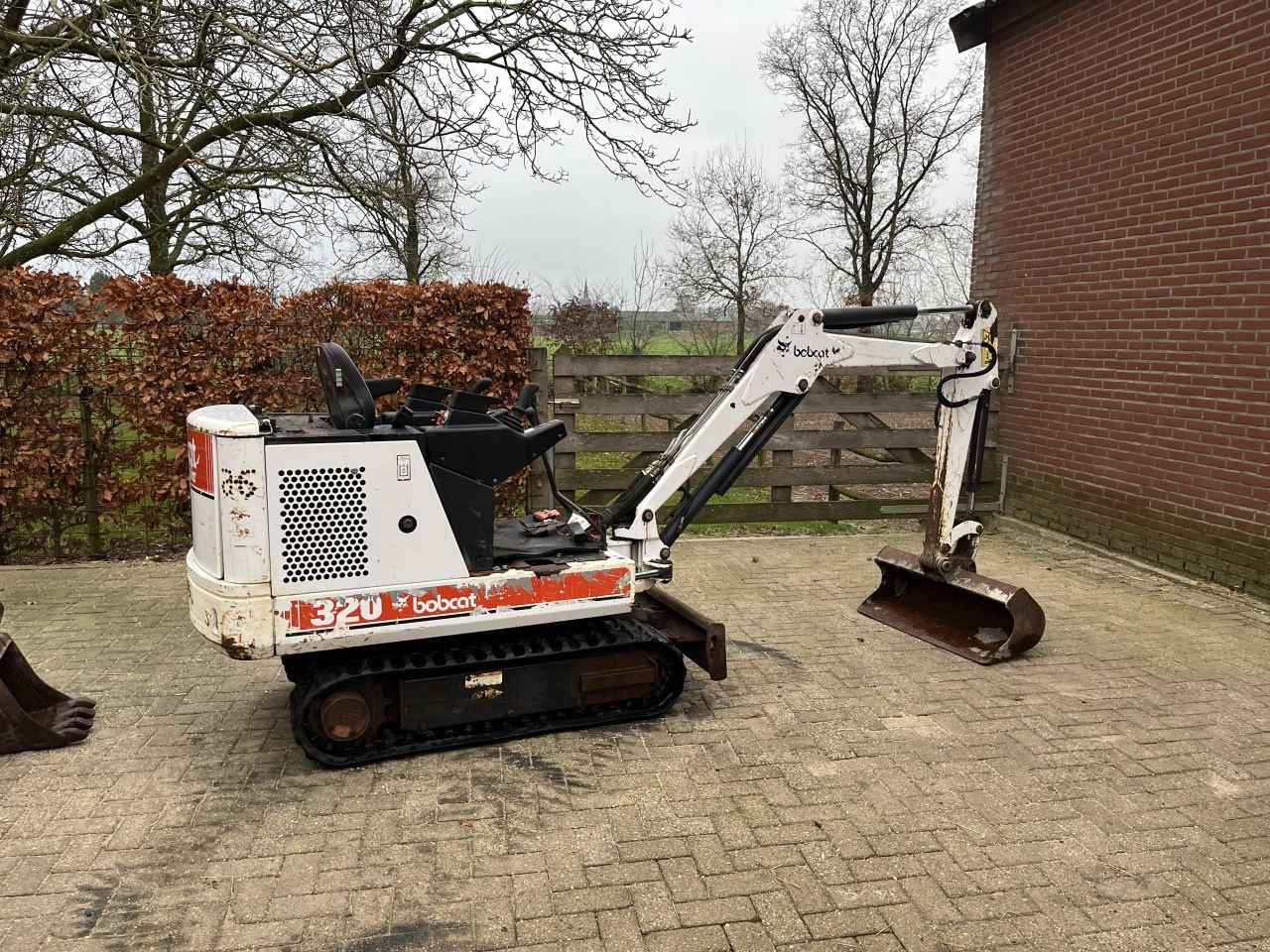 Minibagger del tipo Bobcat 320, Gebrauchtmaschine In Buggenum (Immagine 9)