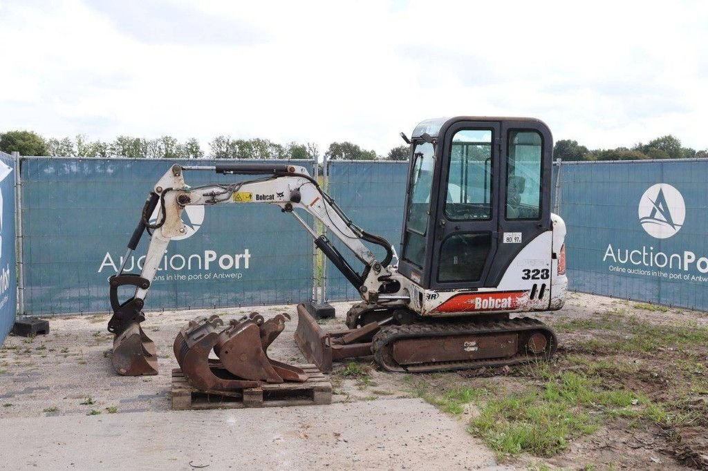 Minibagger του τύπου Bobcat 323, Gebrauchtmaschine σε Antwerpen (Φωτογραφία 1)