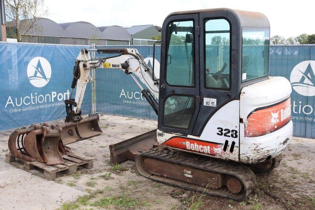 Minibagger des Typs Bobcat 323, Gebrauchtmaschine in Antwerpen (Bild 3)