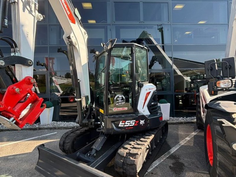 Minibagger of the type Bobcat Bobcat E55z, Neumaschine in Wallern