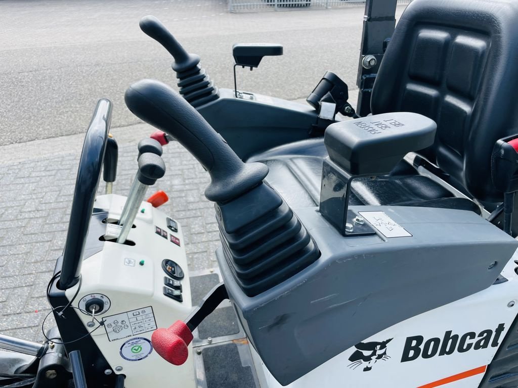 Minibagger tip Bobcat E 10Z Minigraver, Gebrauchtmaschine in BOEKEL (Poză 10)