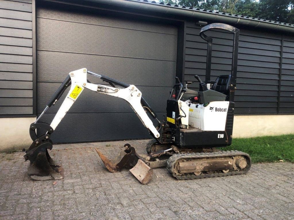 Minibagger типа Bobcat E10*AAEM, Gebrauchtmaschine в Antwerpen (Фотография 1)