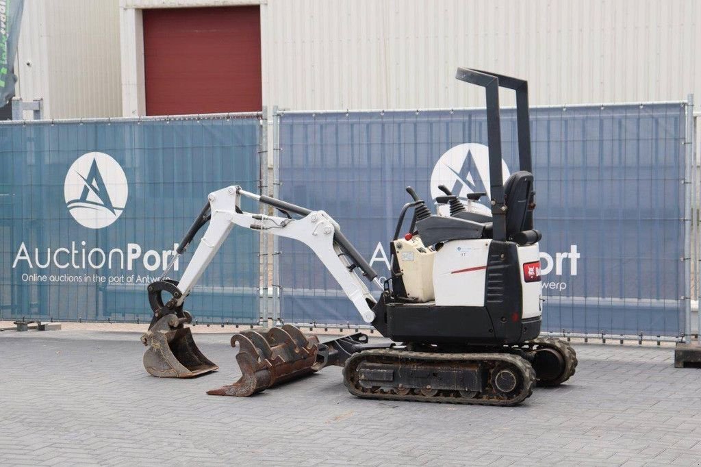 Minibagger типа Bobcat E10AAEM, Gebrauchtmaschine в Antwerpen (Фотография 3)