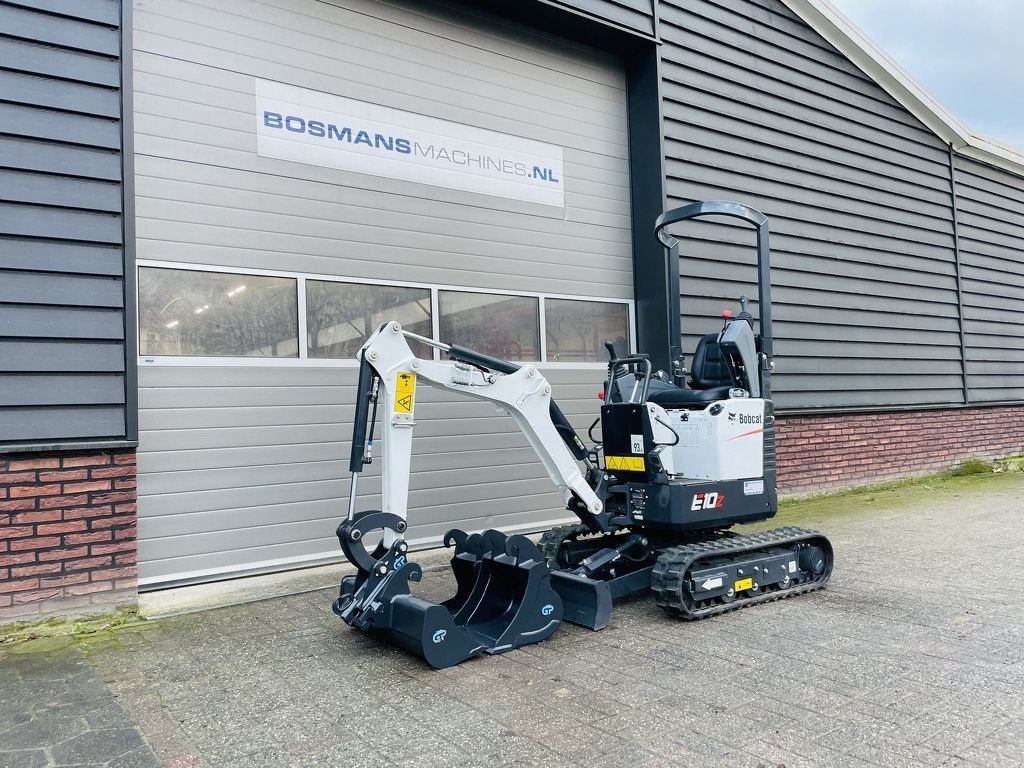 Minibagger des Typs Bobcat E10z minigraver NIEUW incl CW05 wissel + 3 bakken, Neumaschine in Neer (Bild 3)