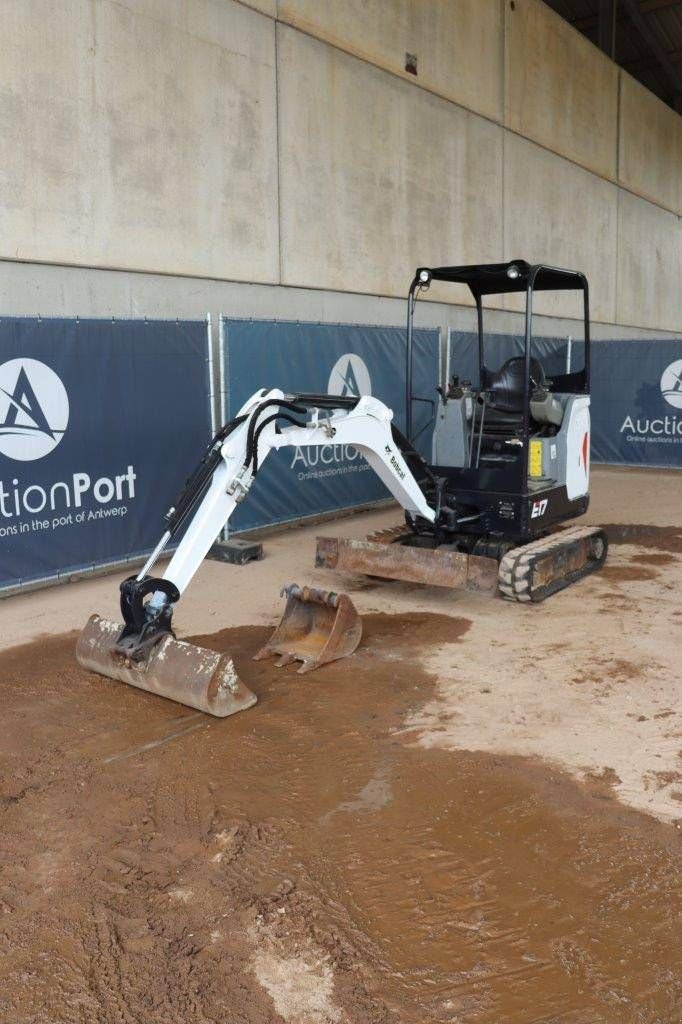 Minibagger du type Bobcat E17, Gebrauchtmaschine en Antwerpen (Photo 10)