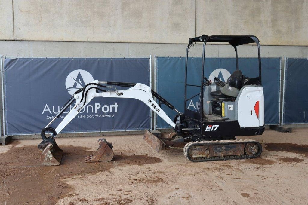 Minibagger du type Bobcat E17, Gebrauchtmaschine en Antwerpen (Photo 1)