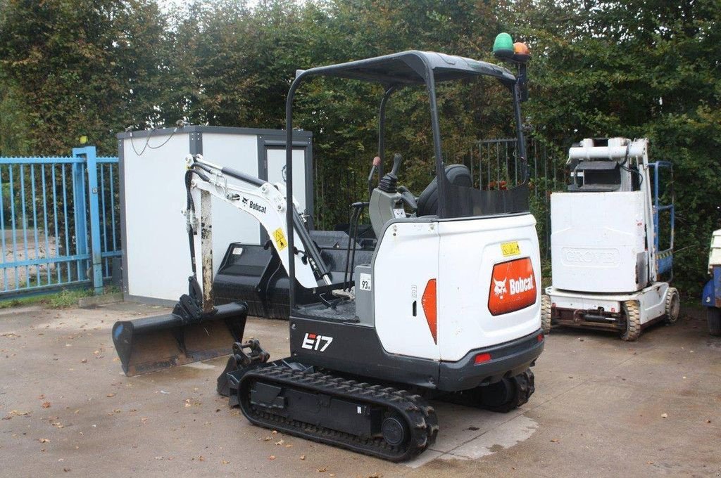 Minibagger of the type Bobcat E17, Gebrauchtmaschine in Antwerpen (Picture 3)