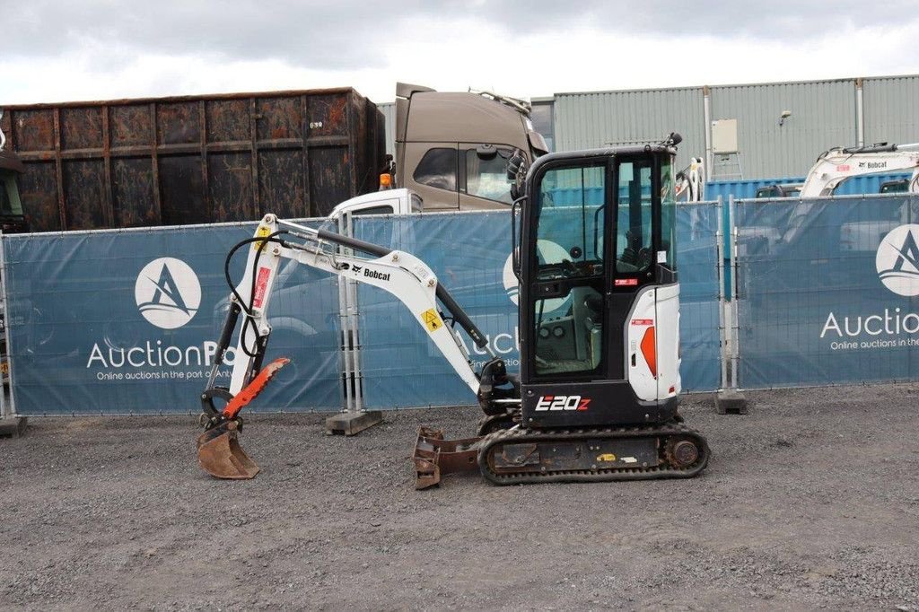 Minibagger типа Bobcat E20Z, Gebrauchtmaschine в Antwerpen (Фотография 2)