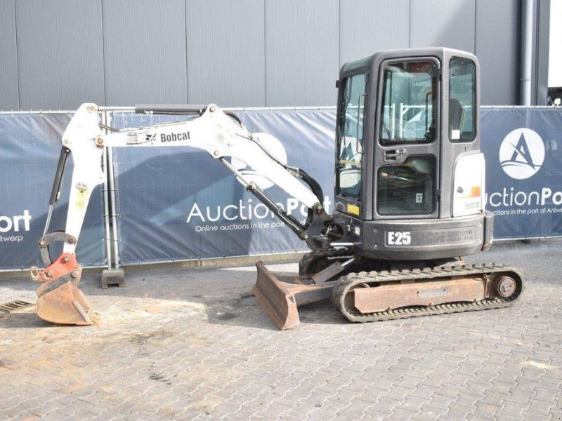 Minibagger типа Bobcat E25, Gebrauchtmaschine в Antwerpen (Фотография 1)