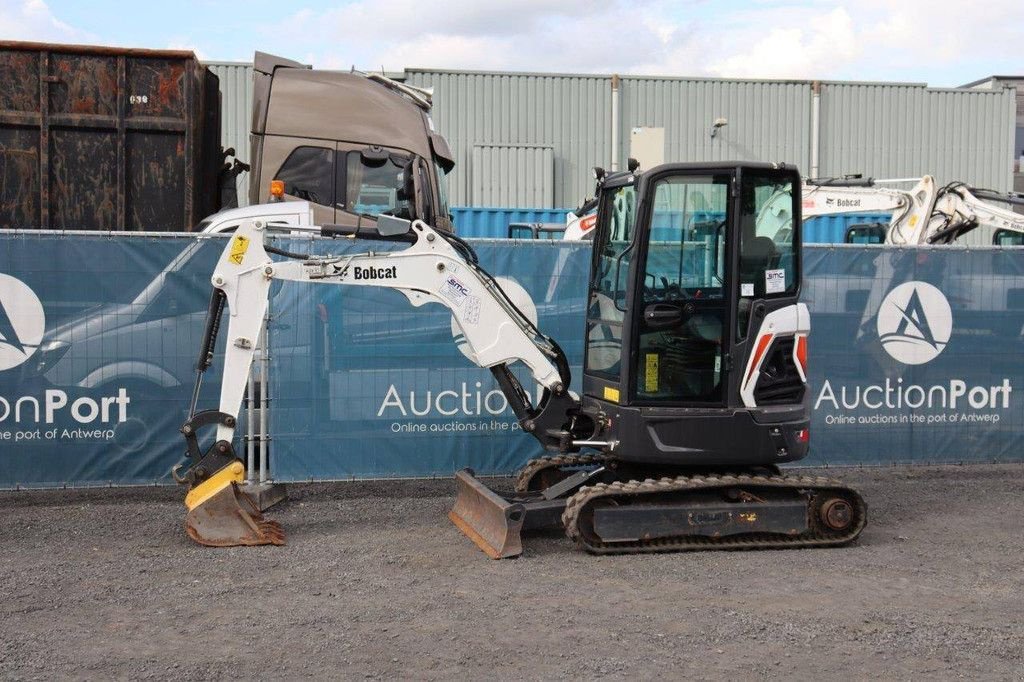 Minibagger des Typs Bobcat E26, Gebrauchtmaschine in Antwerpen (Bild 1)