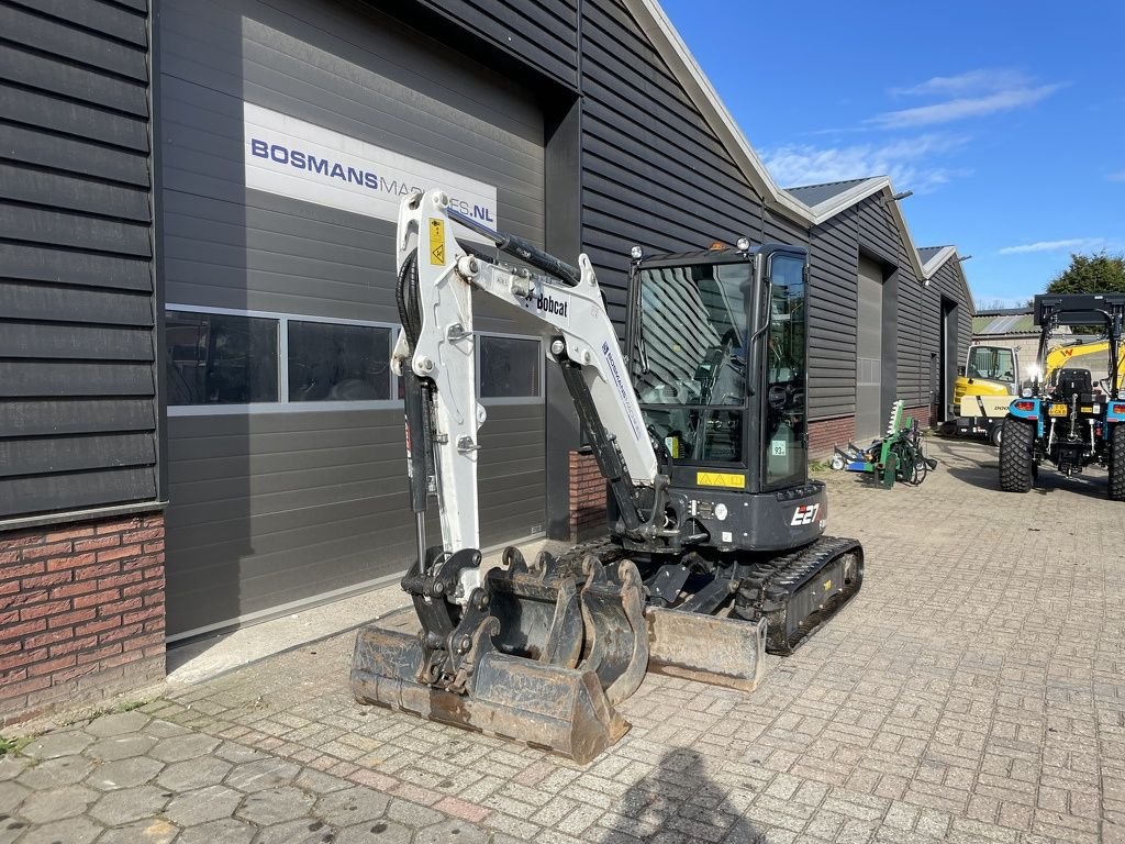 Minibagger van het type Bobcat E27 z minigraver BJ 2023 400 uur &euro;495 LEASE, Gebrauchtmaschine in Neer (Foto 4)