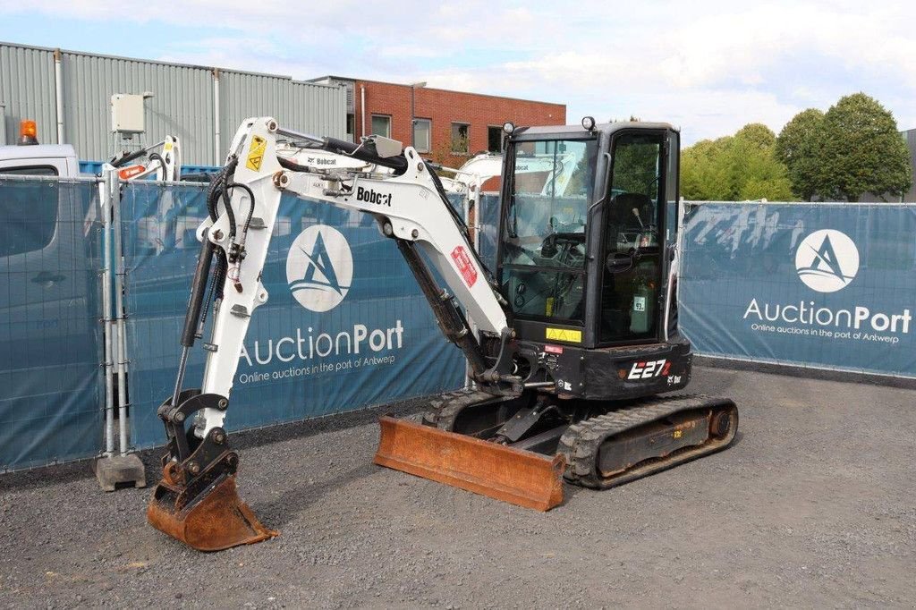 Minibagger типа Bobcat E27Z, Gebrauchtmaschine в Antwerpen (Фотография 9)