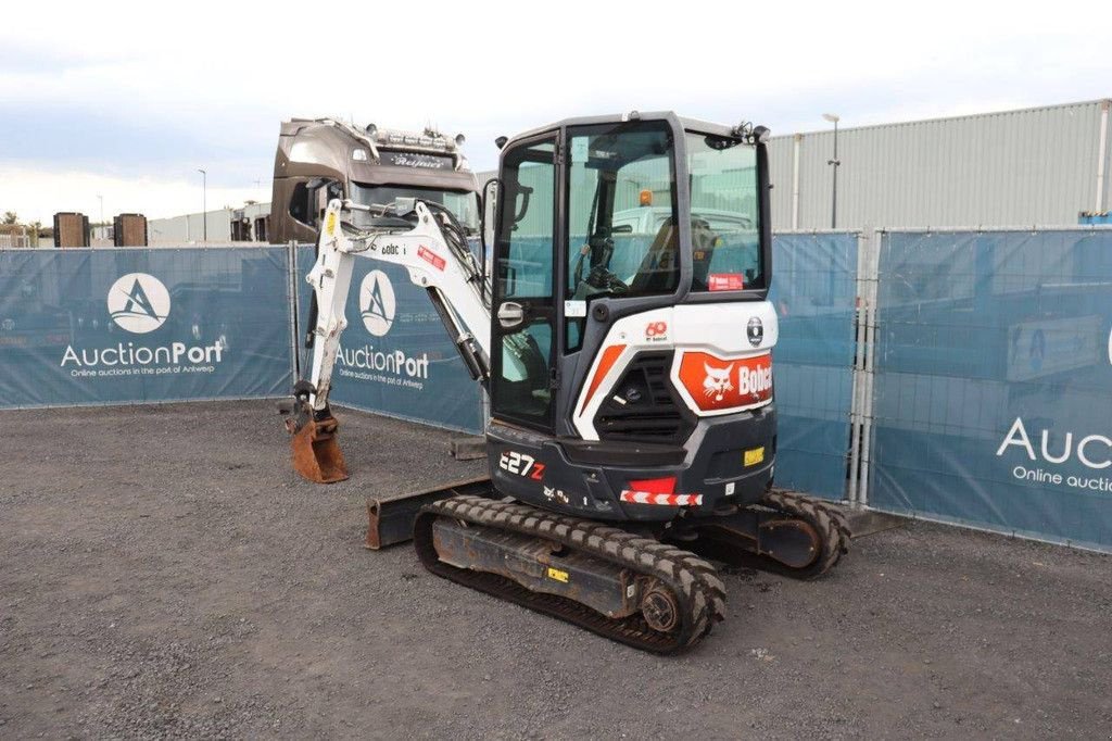 Minibagger типа Bobcat E27Z, Gebrauchtmaschine в Antwerpen (Фотография 3)