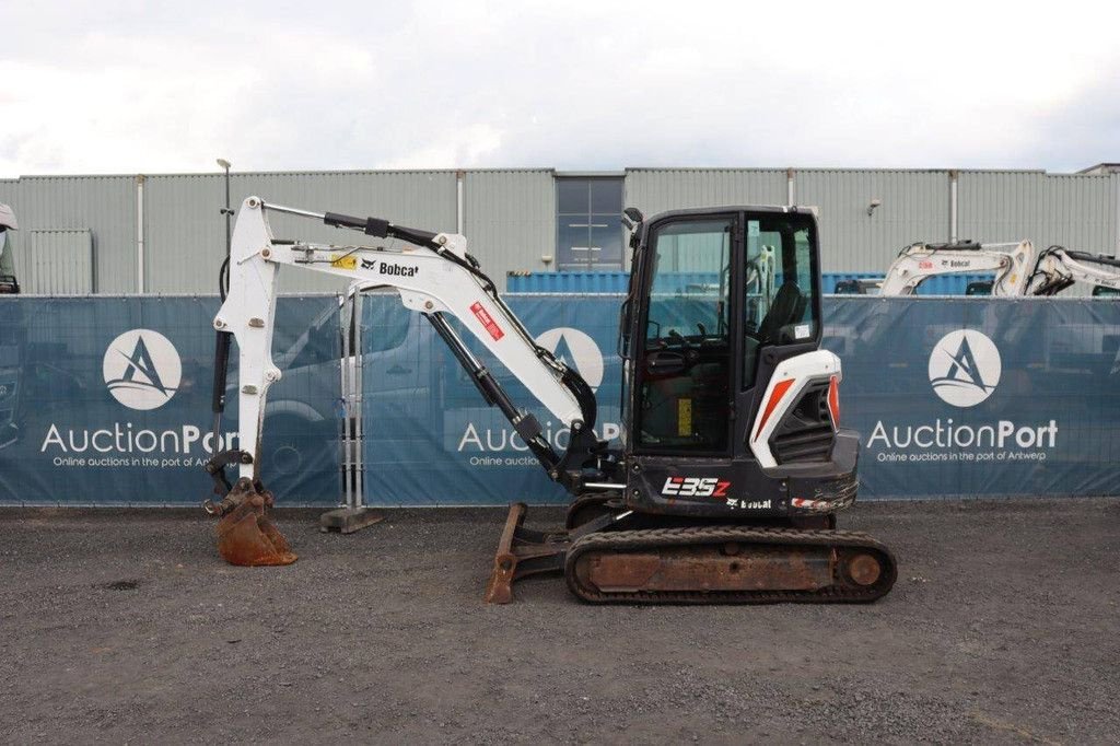 Minibagger tip Bobcat E35Z, Gebrauchtmaschine in Antwerpen (Poză 2)