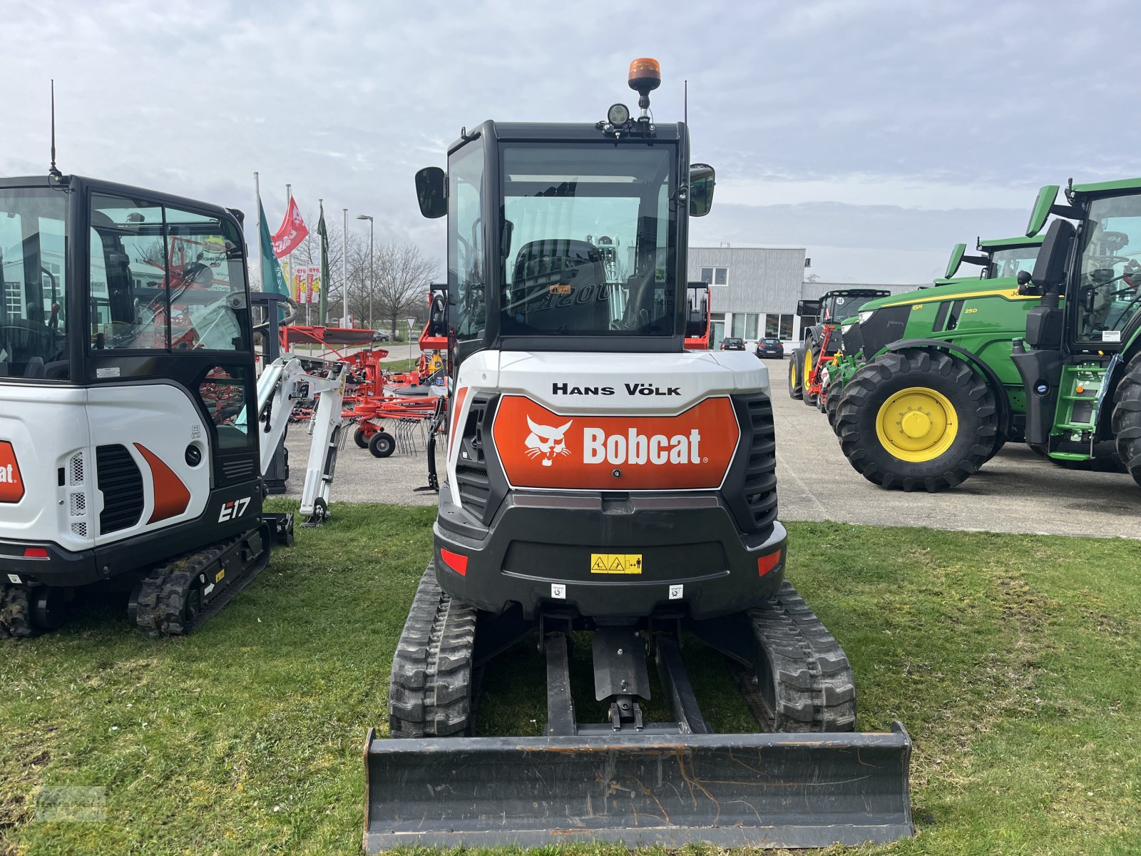 Minibagger del tipo Bobcat E35z, Neumaschine In Eggenfelden (Immagine 3)