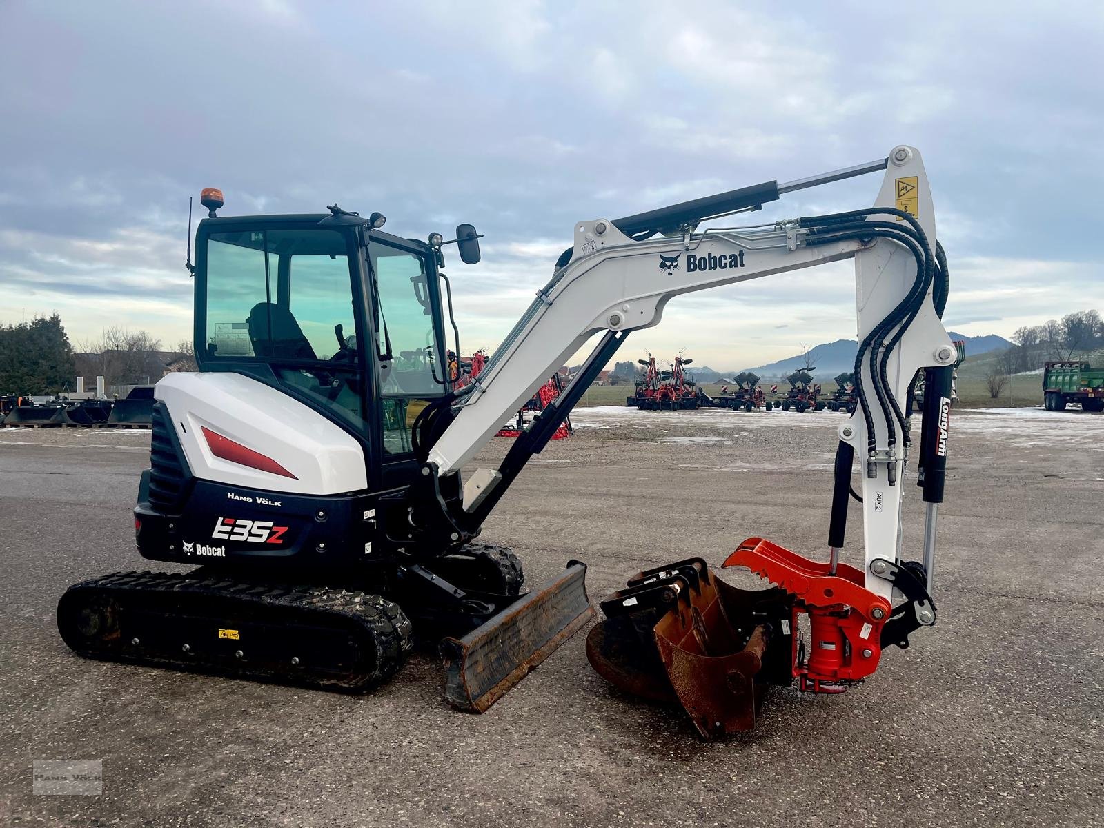 Minibagger of the type Bobcat E35z, Neumaschine in Antdorf (Picture 1)