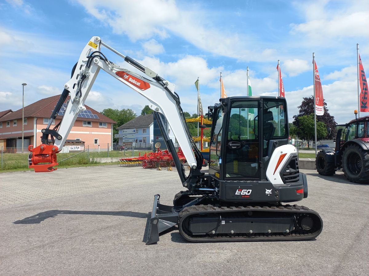 Minibagger типа Bobcat E60 mit Powertilt, Gebrauchtmaschine в Saxen (Фотография 1)