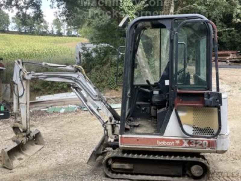 Minibagger des Typs Bobcat X320, Gebrauchtmaschine in LOMBEZ