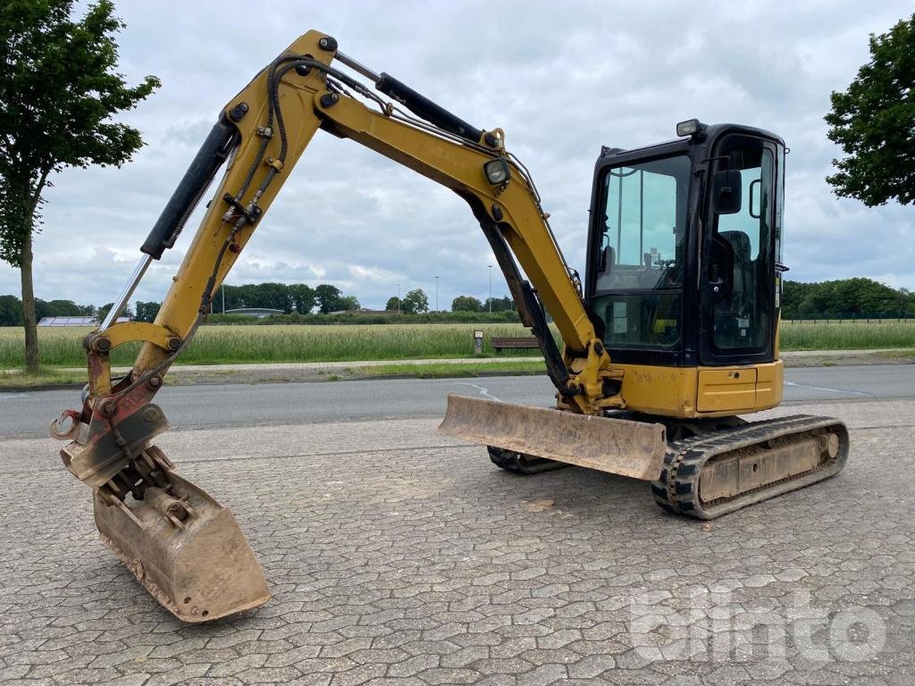 Minibagger tipa CAT 303.5 D CR, Gebrauchtmaschine u Düsseldorf (Slika 1)