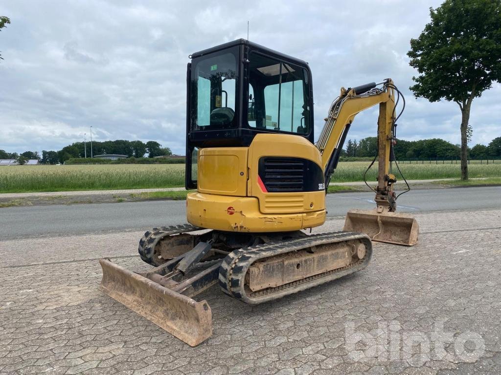 Minibagger des Typs CAT 303.5 D CR, Gebrauchtmaschine in Düsseldorf (Bild 4)