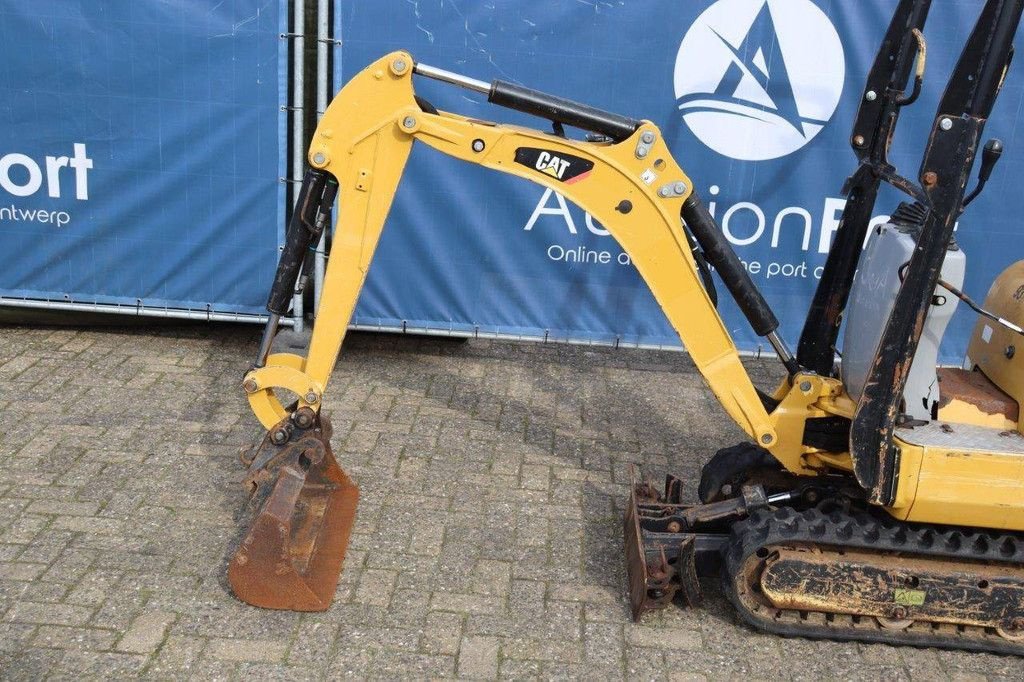 Minibagger van het type Caterpillar 300.9D, Gebrauchtmaschine in Antwerpen (Foto 10)