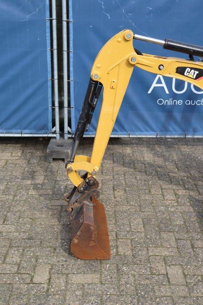 Minibagger van het type Caterpillar 300.9D, Gebrauchtmaschine in Antwerpen (Foto 11)