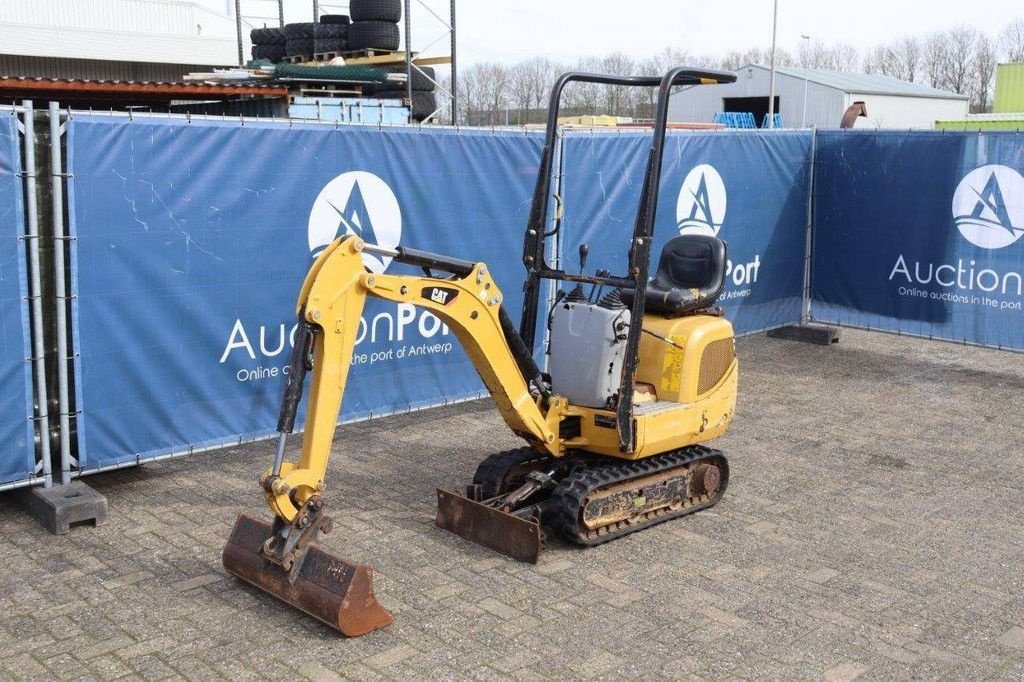 Minibagger типа Caterpillar 300.9D, Gebrauchtmaschine в Antwerpen (Фотография 9)