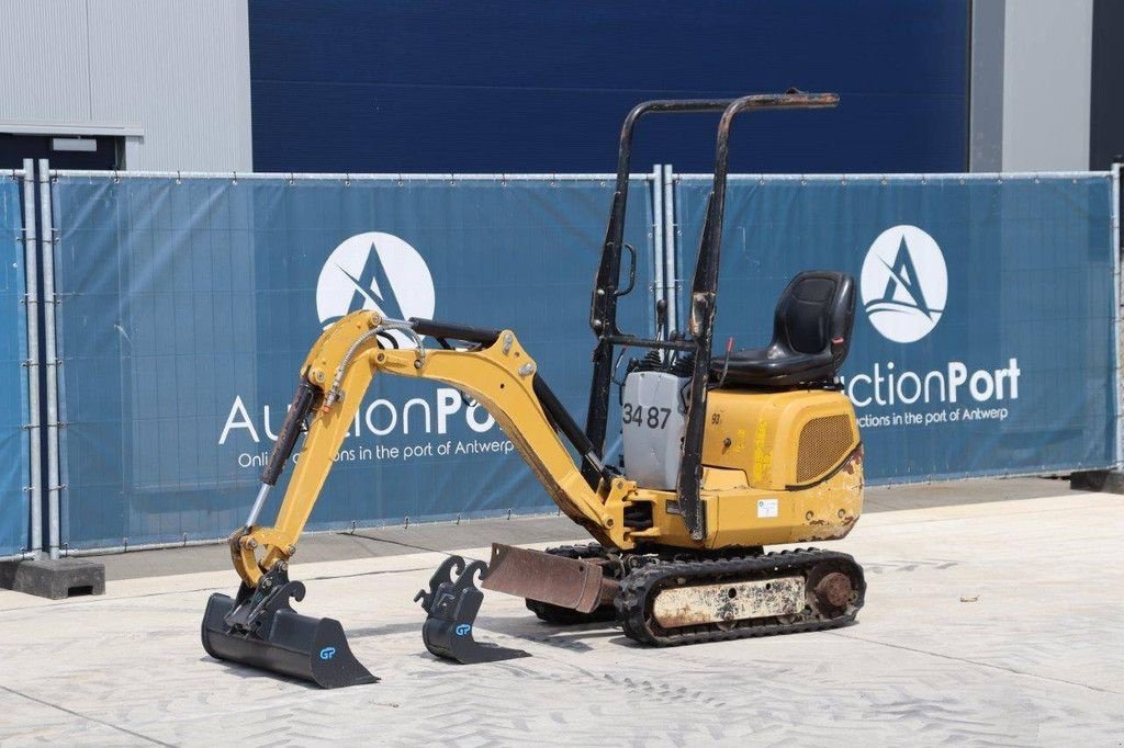 Minibagger του τύπου Caterpillar 300.9D, Gebrauchtmaschine σε Antwerpen (Φωτογραφία 10)