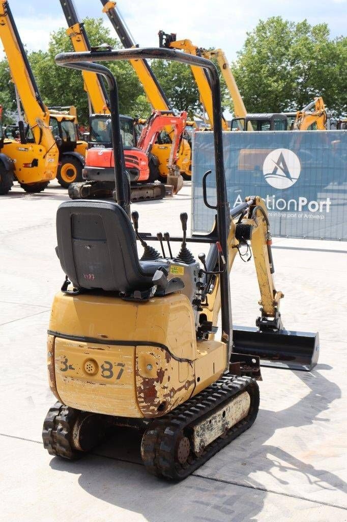 Minibagger Türe ait Caterpillar 300.9D, Gebrauchtmaschine içinde Antwerpen (resim 7)