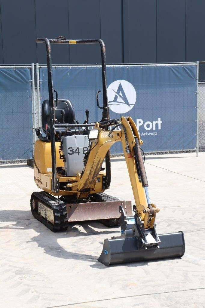 Minibagger του τύπου Caterpillar 300.9D, Gebrauchtmaschine σε Antwerpen (Φωτογραφία 8)