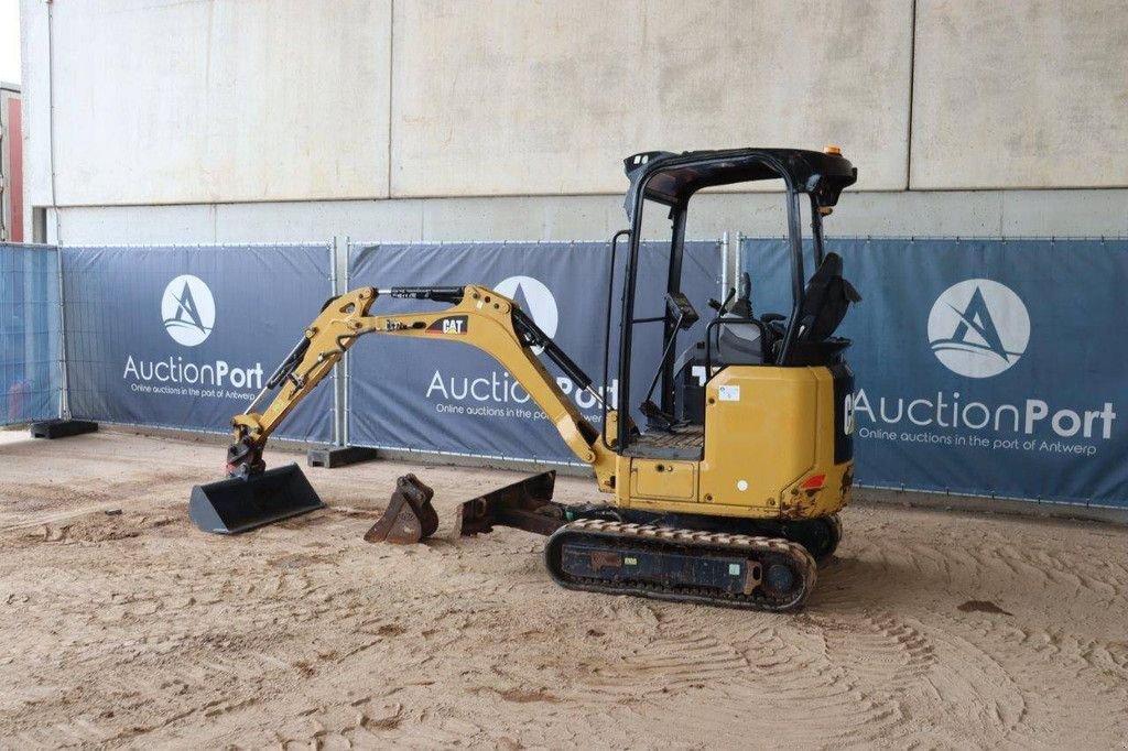 Minibagger of the type Caterpillar 301.5, Gebrauchtmaschine in Antwerpen (Picture 3)