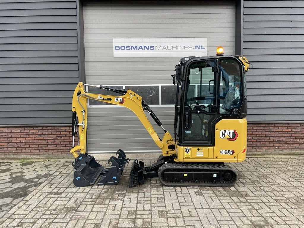 Minibagger van het type Caterpillar 301.6 minigraver 1925 kg NIEUW &euro;455 LEASE, Neumaschine in Neer (Foto 1)