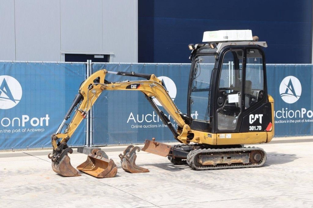 Minibagger typu Caterpillar 301.7D, Gebrauchtmaschine v Antwerpen (Obrázok 10)