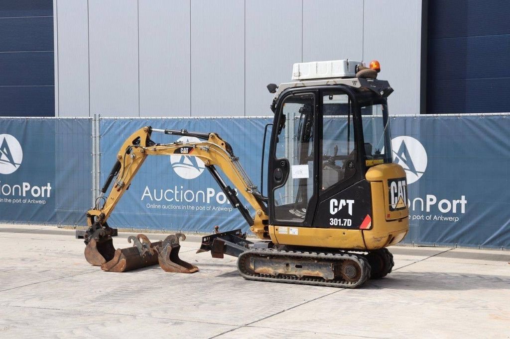 Minibagger του τύπου Caterpillar 301.7D, Gebrauchtmaschine σε Antwerpen (Φωτογραφία 3)