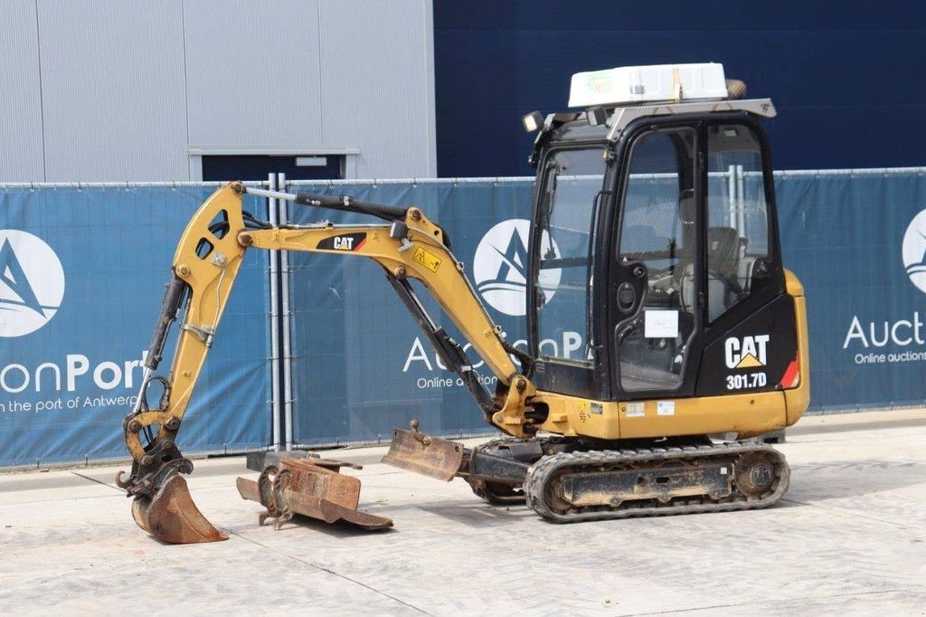 Minibagger typu Caterpillar 301.7D, Gebrauchtmaschine w Antwerpen (Zdjęcie 10)