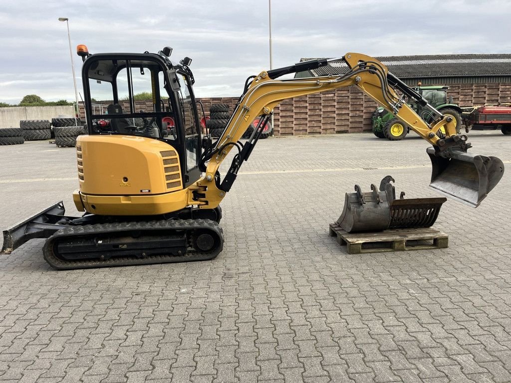 Minibagger typu Caterpillar 302,7, Gebrauchtmaschine v Hapert (Obrázok 4)