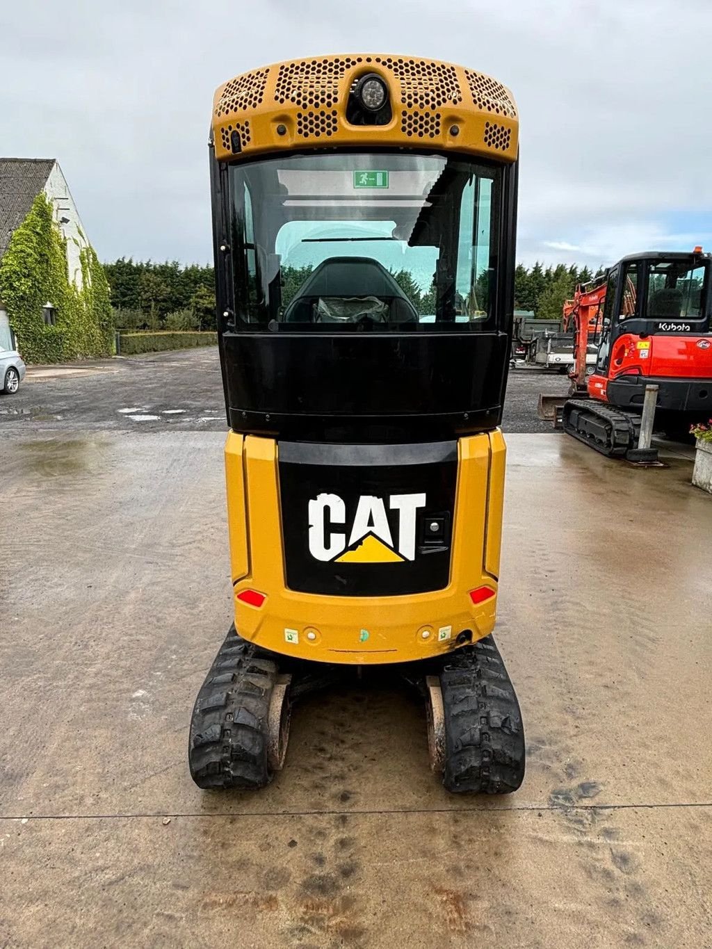 Minibagger of the type Caterpillar 302 CR, Gebrauchtmaschine in Wevelgem (Picture 2)