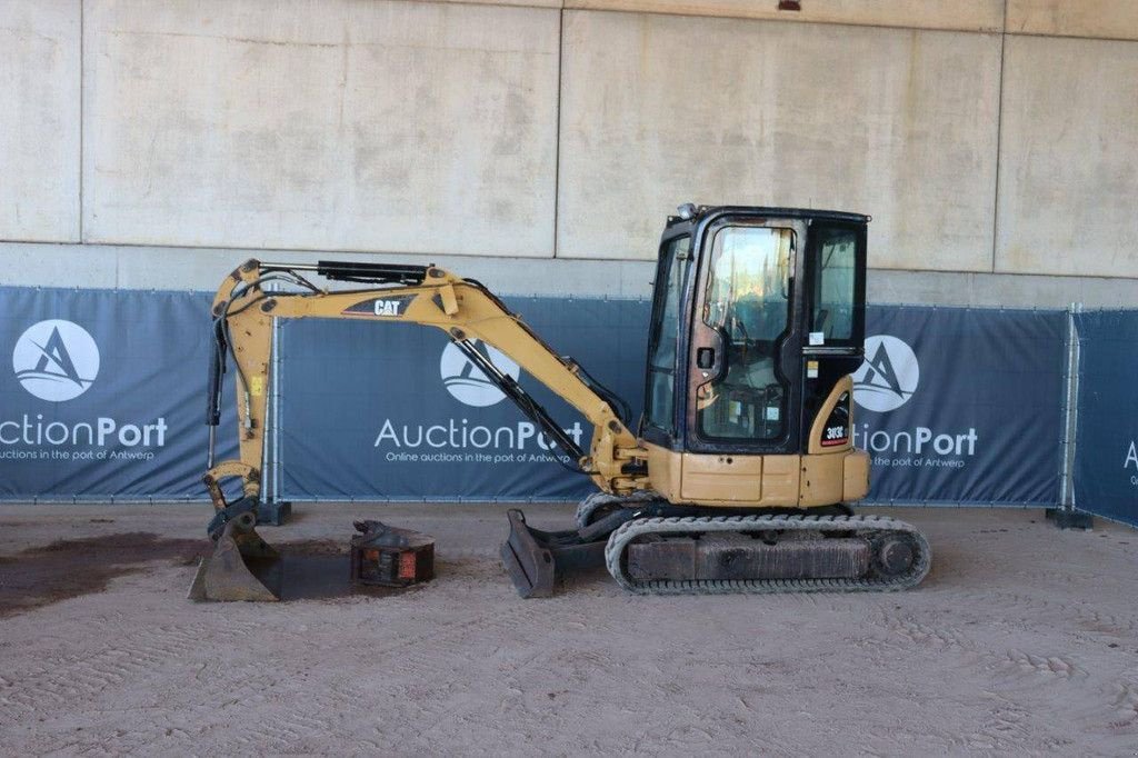 Minibagger des Typs Caterpillar 303C CR, Gebrauchtmaschine in Antwerpen (Bild 1)