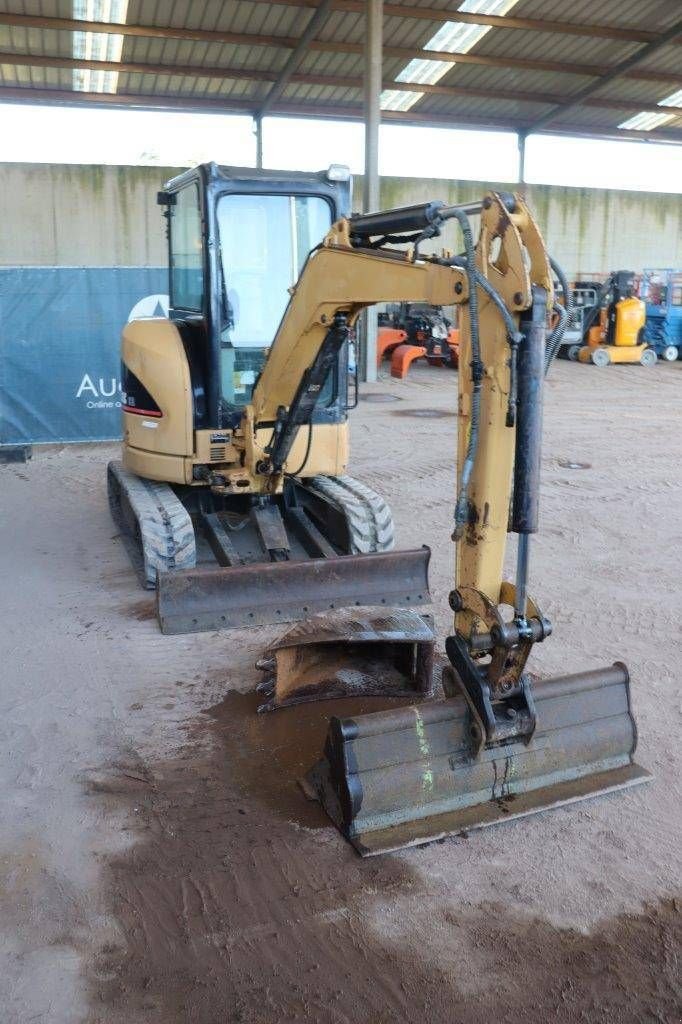 Minibagger des Typs Caterpillar 303C CR, Gebrauchtmaschine in Antwerpen (Bild 7)