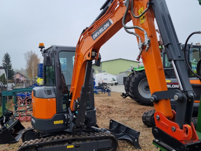 Minibagger van het type Develon DX35-7, Gebrauchtmaschine in Stankov (Foto 1)