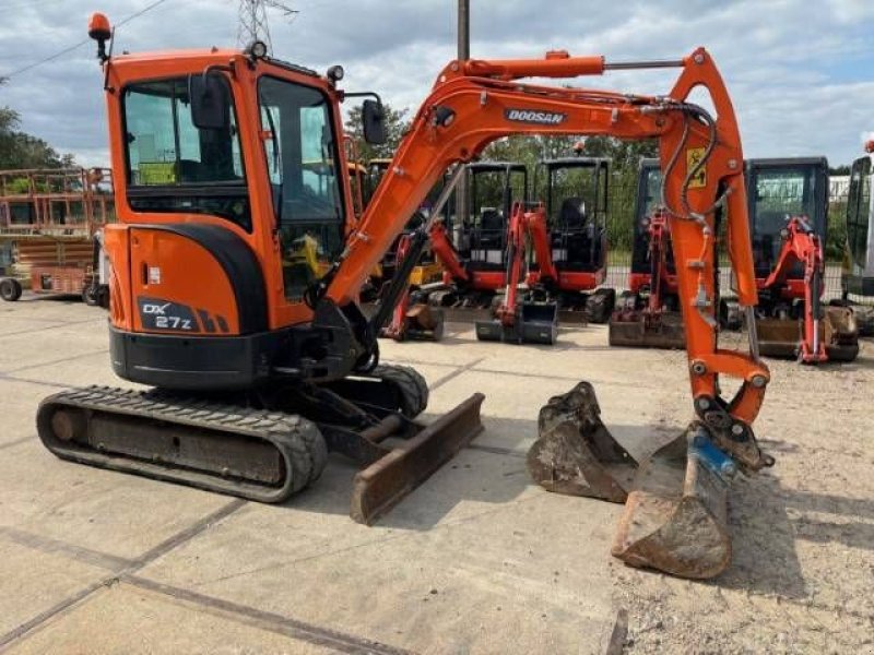 Minibagger des Typs Doosan DX 27 Z, Gebrauchtmaschine in MOL (Bild 3)